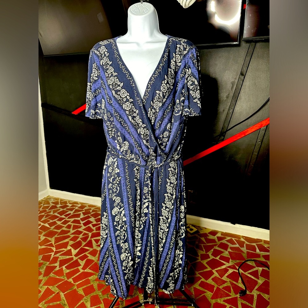 Loft plus size dress sz 18